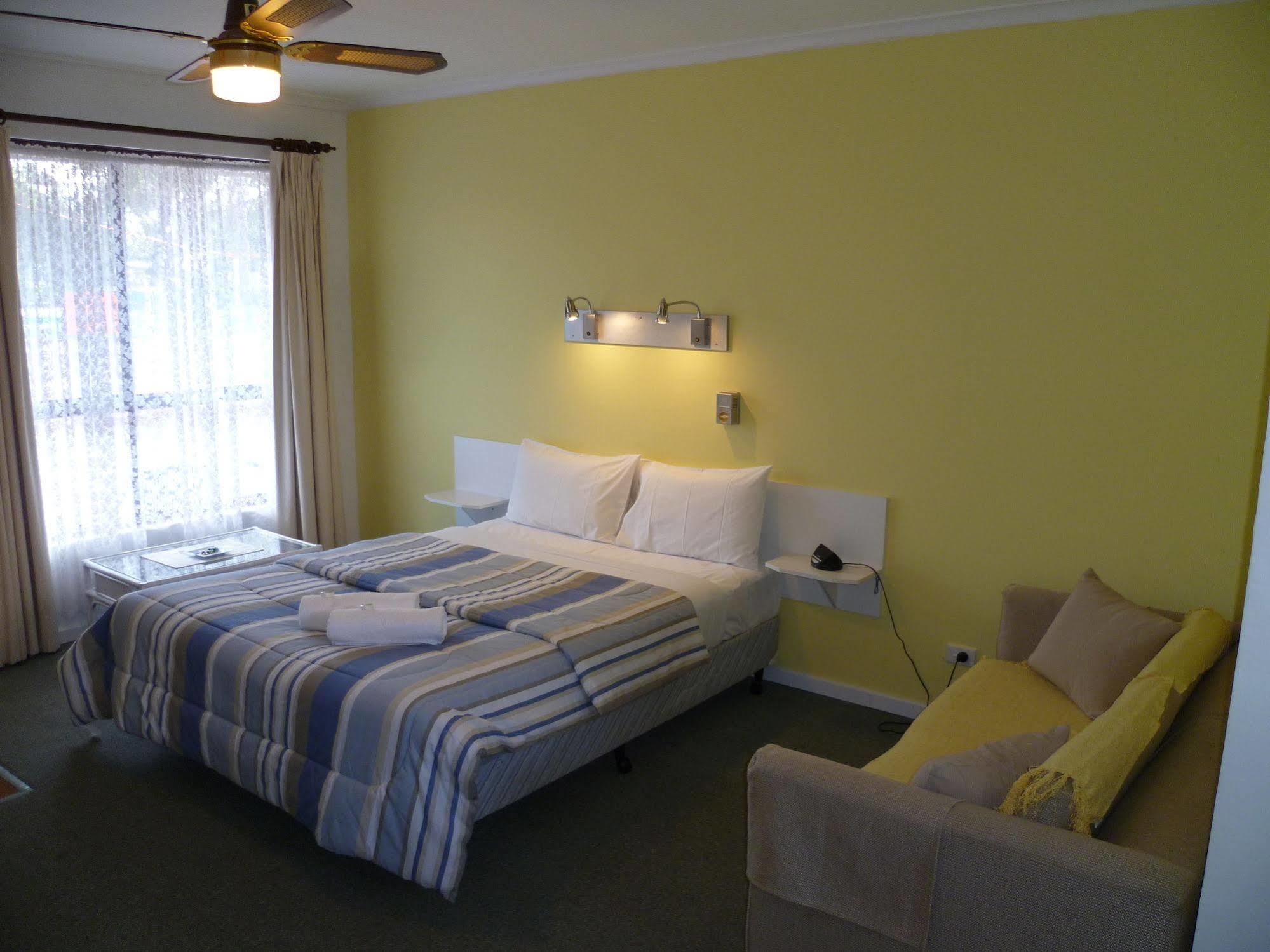 Birch Motel Tocumwal Previously Known As Kanimbla Motor Inn Екстериор снимка